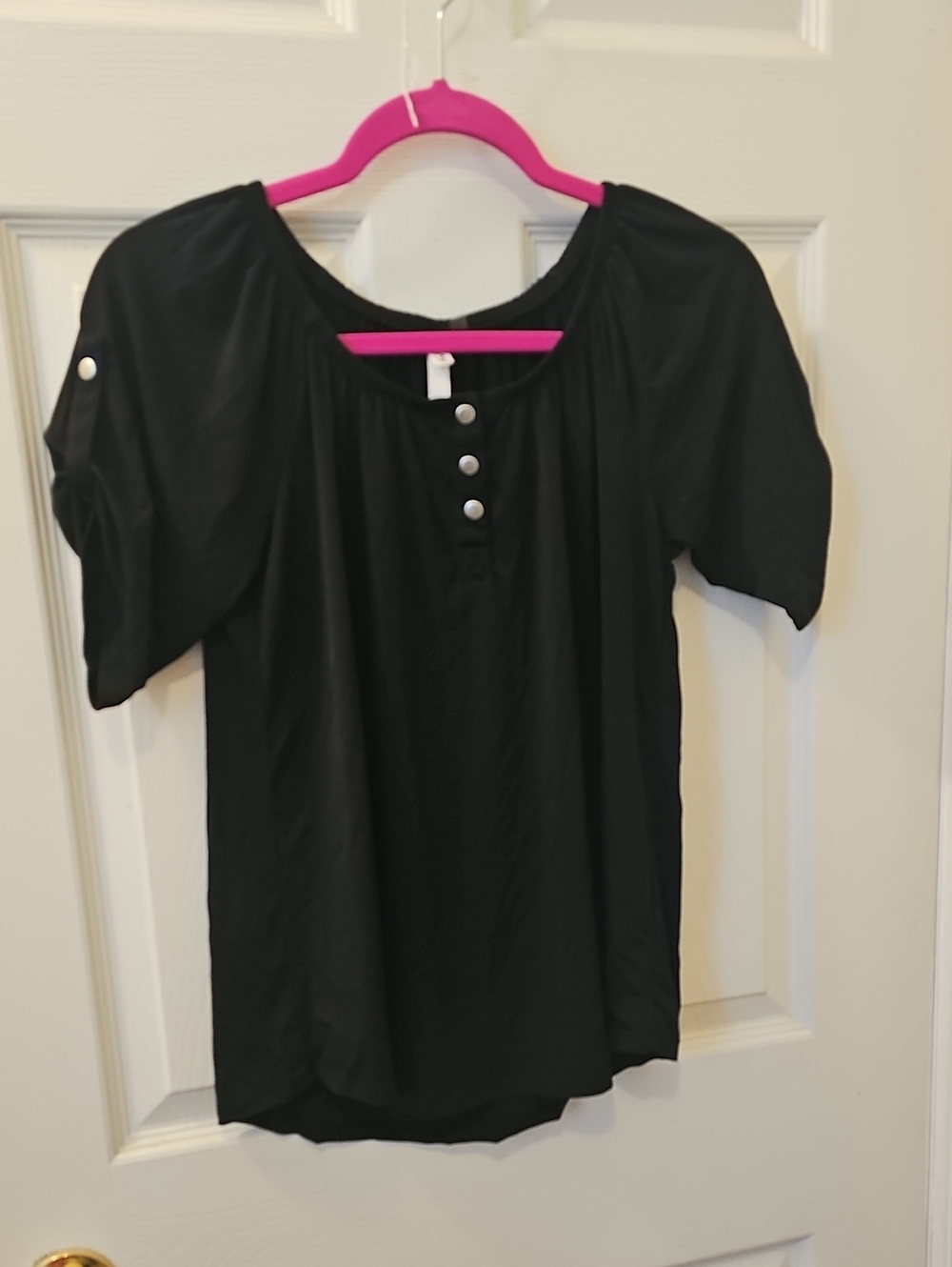 NY Collection Black Short Sleeve Top with Silver Button Accents